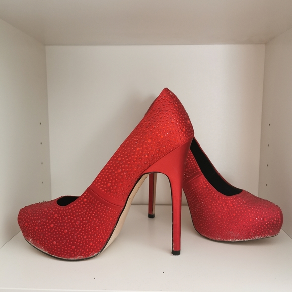 Red Sparkly Heels, Size 7 - Picture 5 of 5